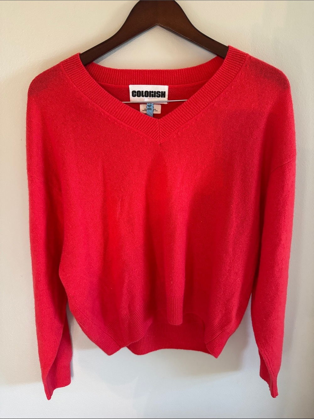 Colorush Cashmere Women's V-Neck Sweater in Apple Red
